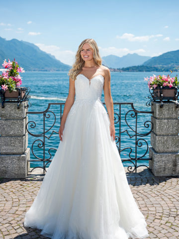 Vera Nova 2023 Brautkleid VN15 (1)