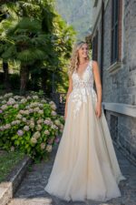 Vera Nova 2023 Brautkleid VN21 rumpink (1)