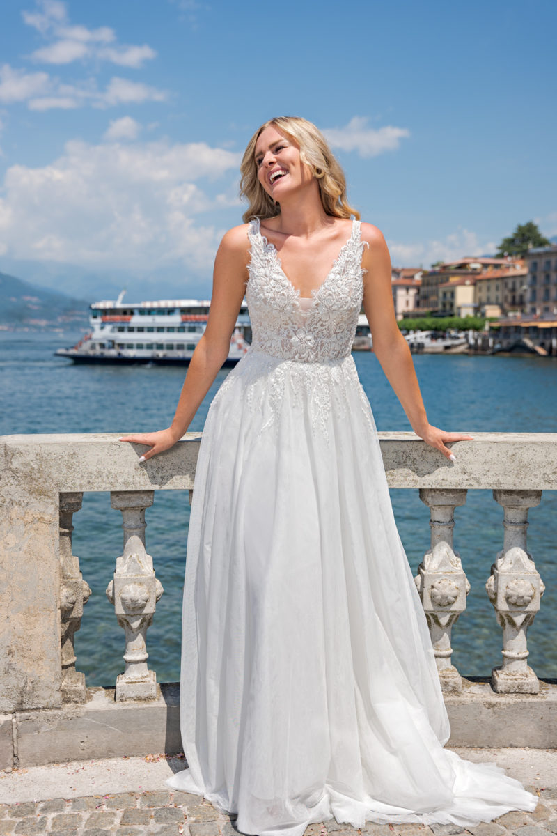 Vera Nova 2023 ivory Brautkleid VN53 (1)