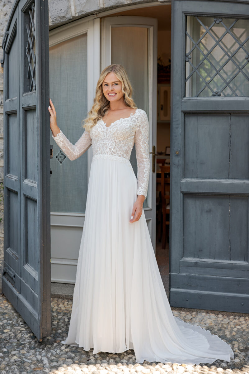 Vera Nova 2023 ivory Brautkleid VN58 (1)