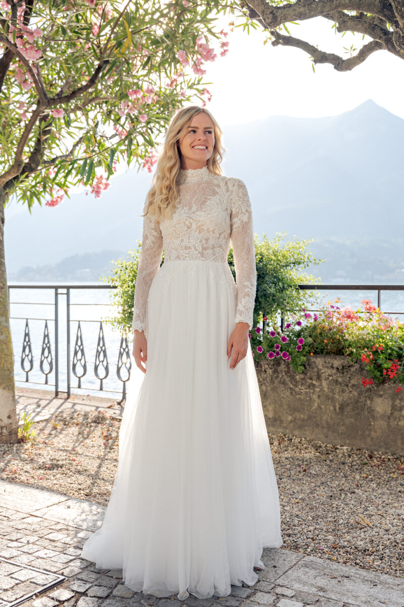 Vera Nova 2023 ivory Brautkleid VN62 (1)